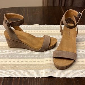 Lucky Brand Wedges Size 6